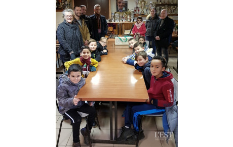 LES JEUNES FOOTBALEURS SENSIBILISES AU TRI